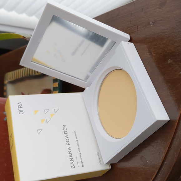 Sephora Other - OFRA Banana Powder